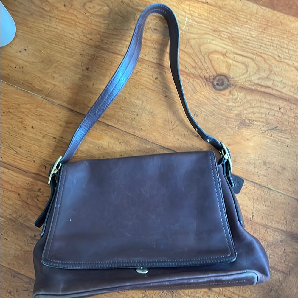 Brown Messenger Bag with Leather Material and Adjustable Strap